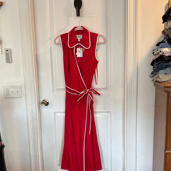 Talbots Red Dress with White Piping - Picture 2 of 3